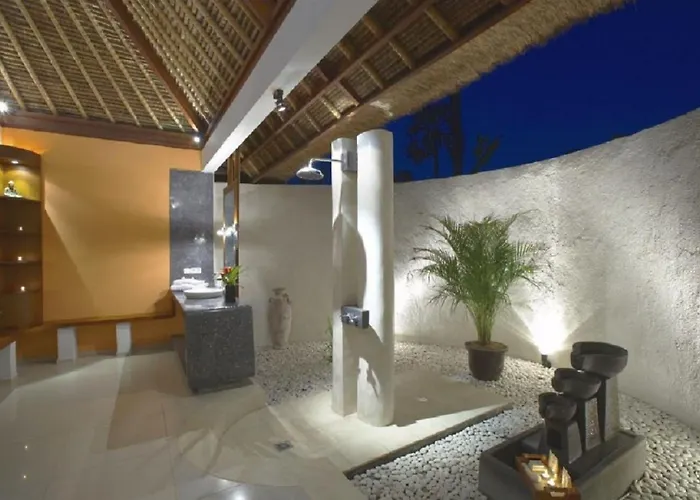 Siddhartha Oceanfront & Bali 4*
